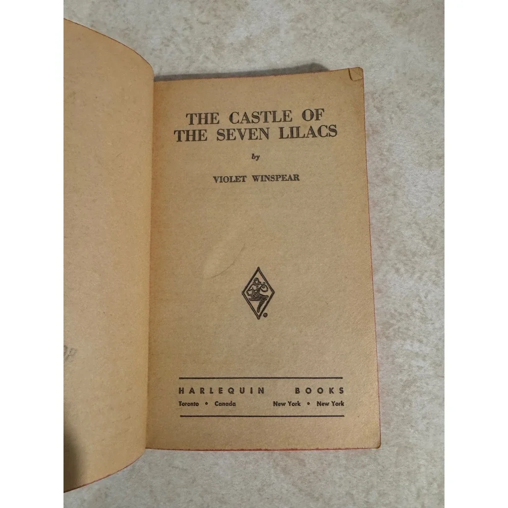 The Castle of the Seven‎ Lilacs Violet Winspear Harlequin Romance 1514 Vtg 1971